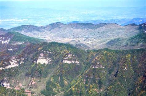 台灣崑崙山|崑崙山(崑崙丘):地形地貌,地理位置,崑崙天柱,崑崙宛丘,。